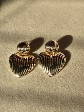 💖 Rippled Heart Statement Earrings 💖